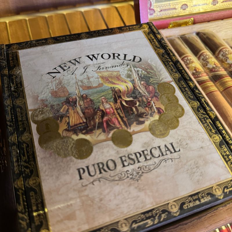 AJ Fernandez New World Puro Especial Short Churchill (bx/20)