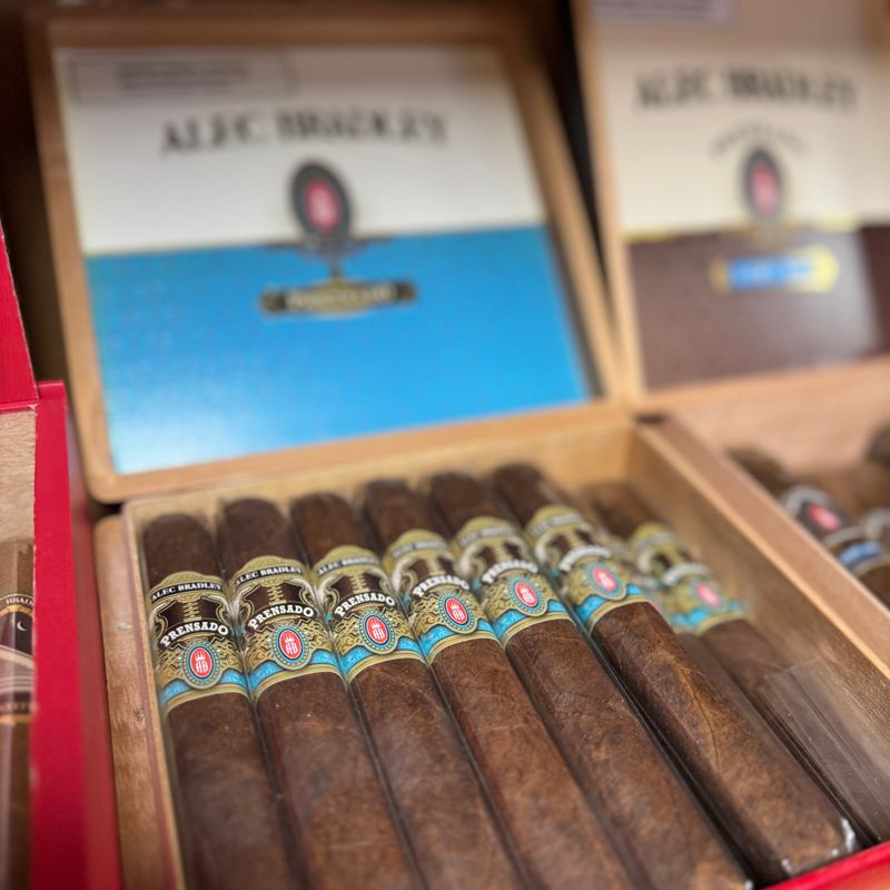 Alec Bradley Prensado Corona Gorda Single (bx/24)
