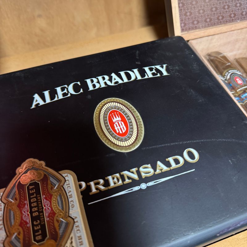 Alec Bradley Prensado Corona Gorda Single (bx/24)