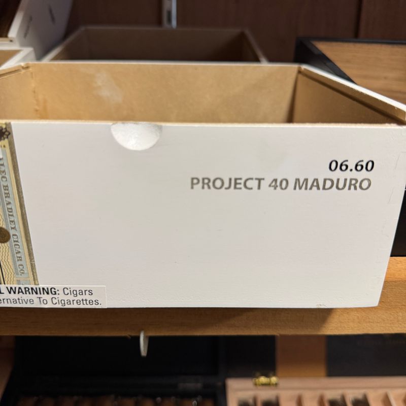 Alec Bradley Project 40 Maduro Robusto (bx/24)