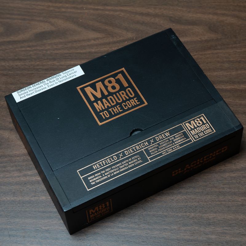 Blackened M81 by Drew Estate Corona Single (bx/20)
