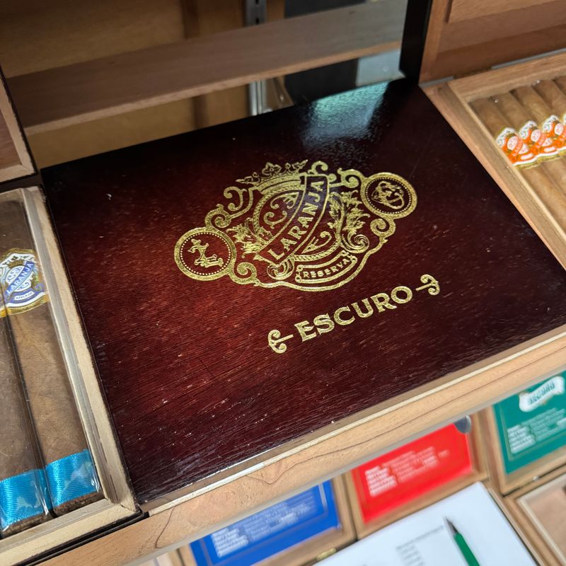 Espinosa Laranja Reserva Escuro Corona Gorda (bx/10)