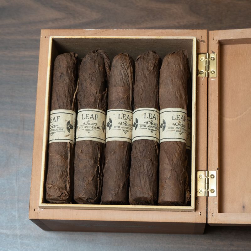 Leaf By Oscar 10th Anniversary Criollo Sixty Single (bx/20)