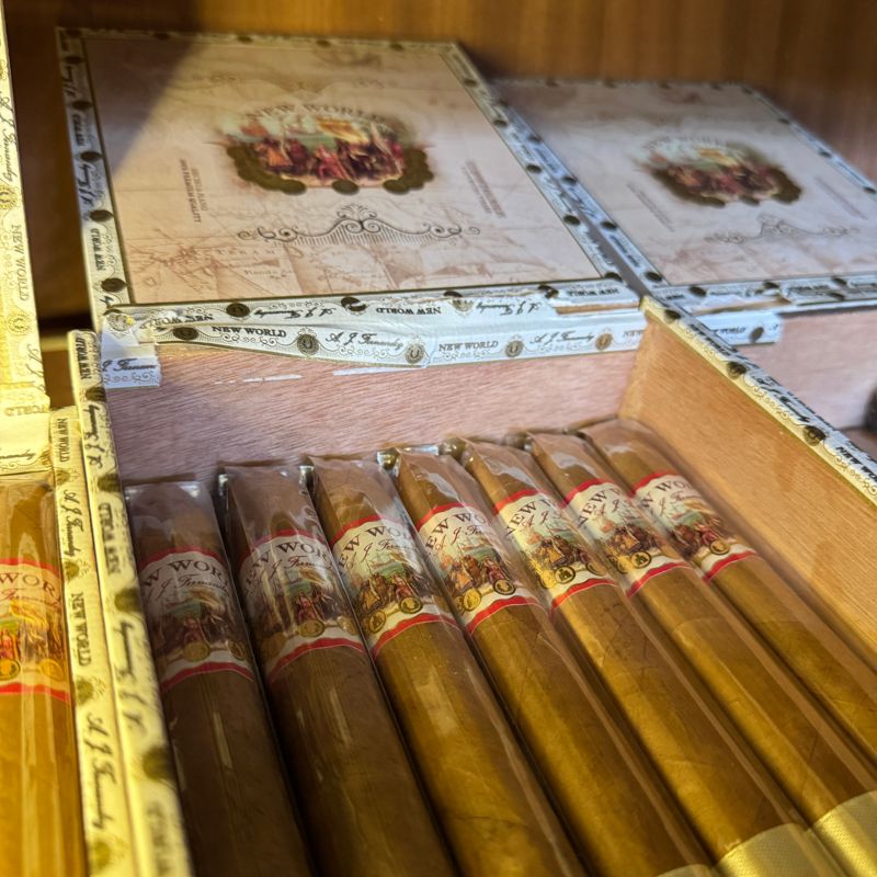 AJ Fernandez New World Connecticut Robusto Single (bx/20)