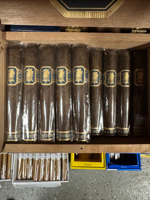 Undercrown Maduro by Drew Estate