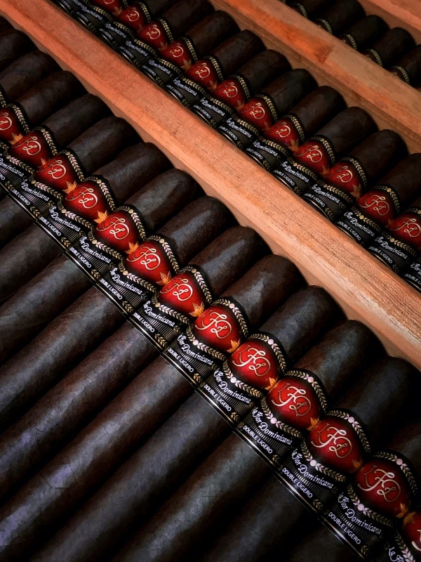 La Flor Dominicana Double Ligero Maduro Chisel Maduro Single (bx/10)