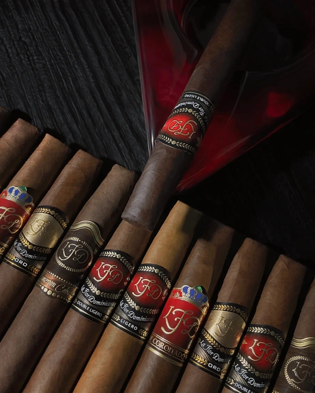 La Flor Dominicana Ligero Cabinet TCFKA M Single (bx/5)