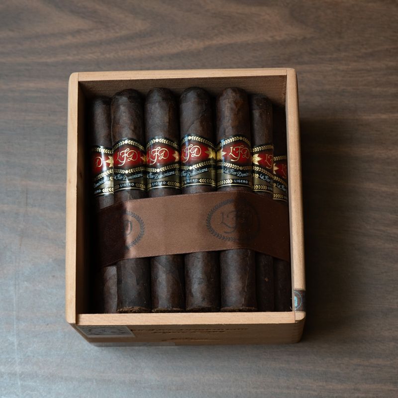 La Flor Dominicana Ligero Cabinet TCFKA M Single (bx/5)