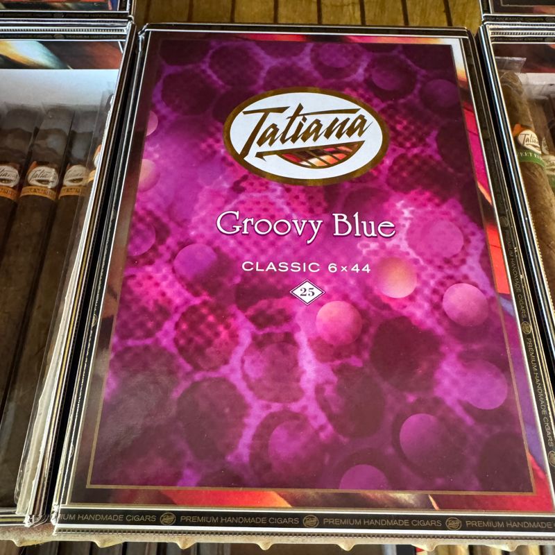 Tatiana Groovy Blue Flavored Cigars La Vita Groovy Blue (Petite Corona) Single (bx/25)