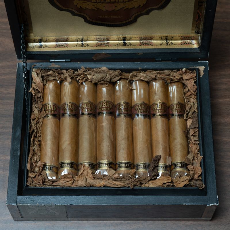 Tabak Especial by Drew Estate Toro Negra Single (bx/24)