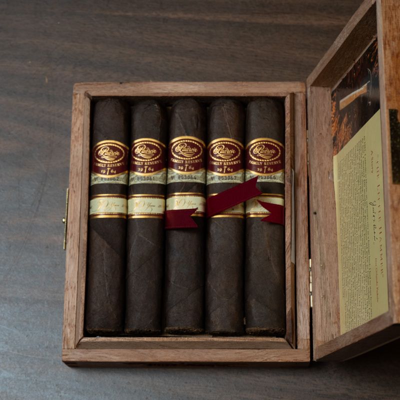 Padron 50th Anniversary Maduro Double Corona (bx/50)