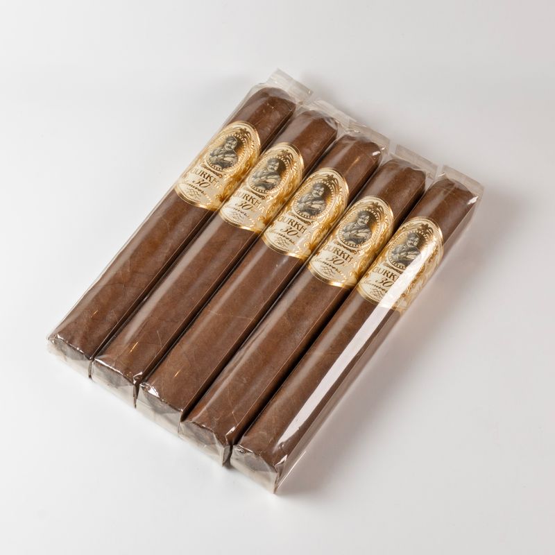 Gurkha Treinta Toro (bx/20) Single