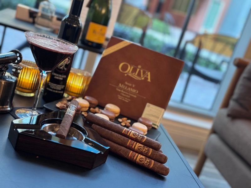 Cigar Pairing with Wine/Cocktail