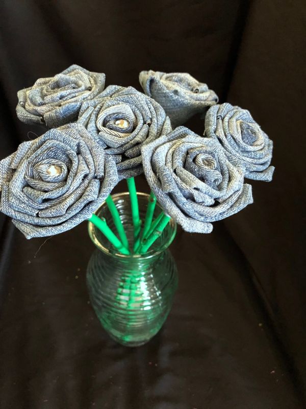Upcycled Denim Roses with Stems, Blue Jeans Roses, Birthday Gift, Eco-Friendly Flowers, Denim Flowers, Recycled Denim Flowers, Fabric Flower