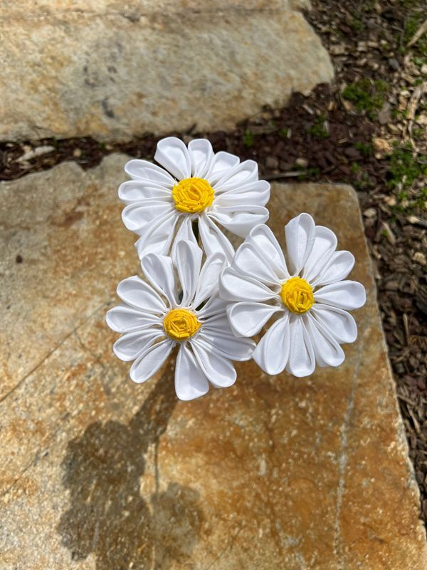 White Cotton Daises with Stem, Daisy Bouquet, Cotton Flower, Fabric Daisy, 2nd Wedding Anniversary, Cotton Anniversary, Gift for Her, Second