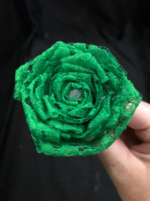 Kelly Green Lace Roses with Stems, Lace Flower Bouquet, Lace Flower, Lace Rose, 13th Wedding Anniversary Gift, Lace Gift for Her, Thirteenth