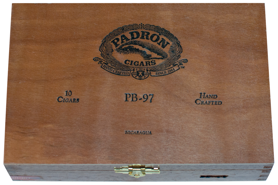 Padrón Black No 97 10 Count box closed