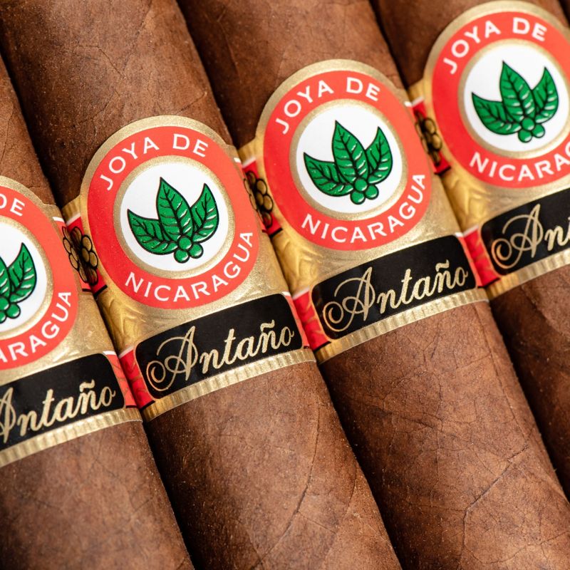 Joya de Nicaragua Antaño 1970 Tins (tn/50)