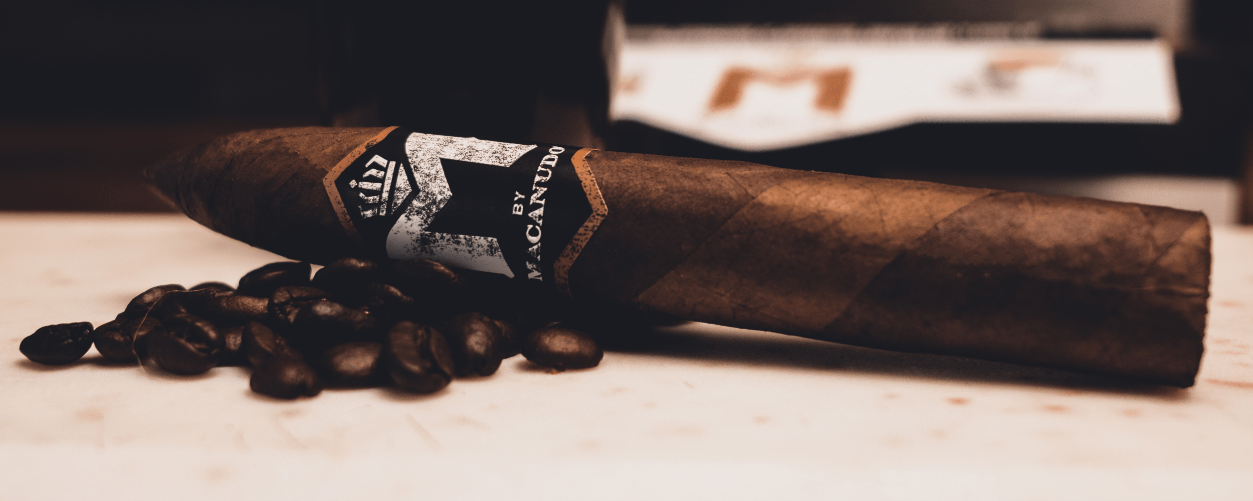 M by Macanudo Espresso with Cream