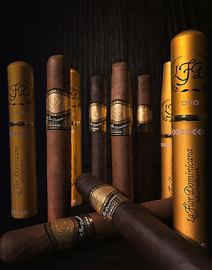 La Flor Dominicana Oro cigars and gold Oro tubes
