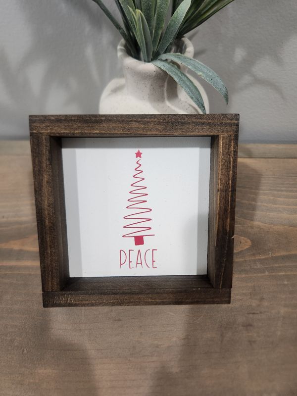 CHRISTMAS - RED TREE/PEACE - 4X4