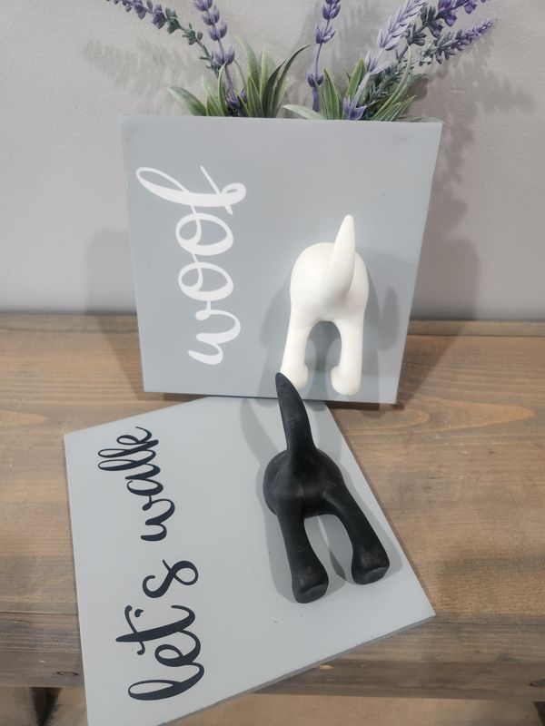 DOG LEASH HOLDER - WOOF