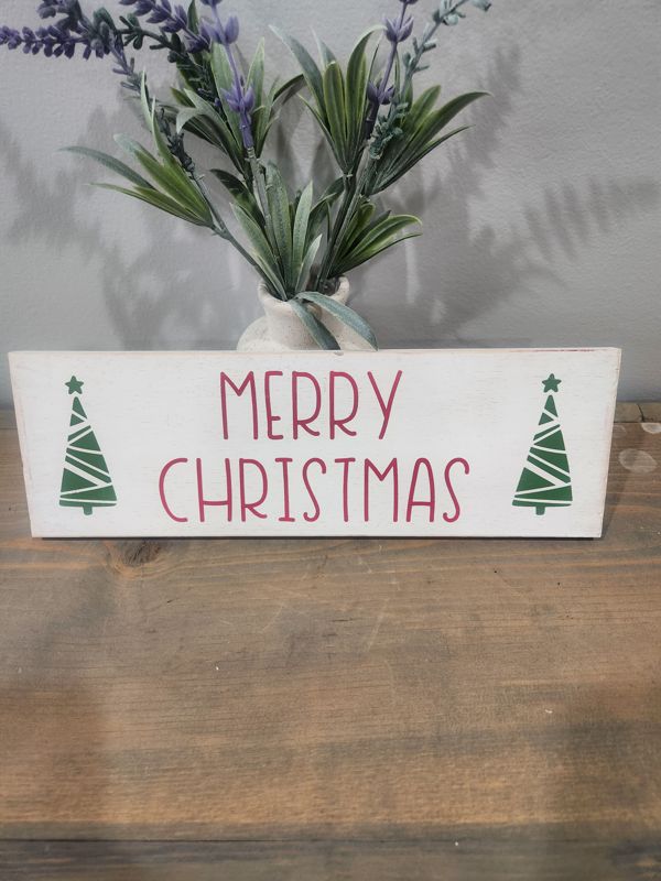 MERRY CHRISTMAS SIGN WITH GREEN TREE ON EACH END - 4X8