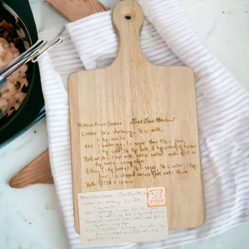 Personalized Wooden Keepsake Board with Handwritten Family Recipe