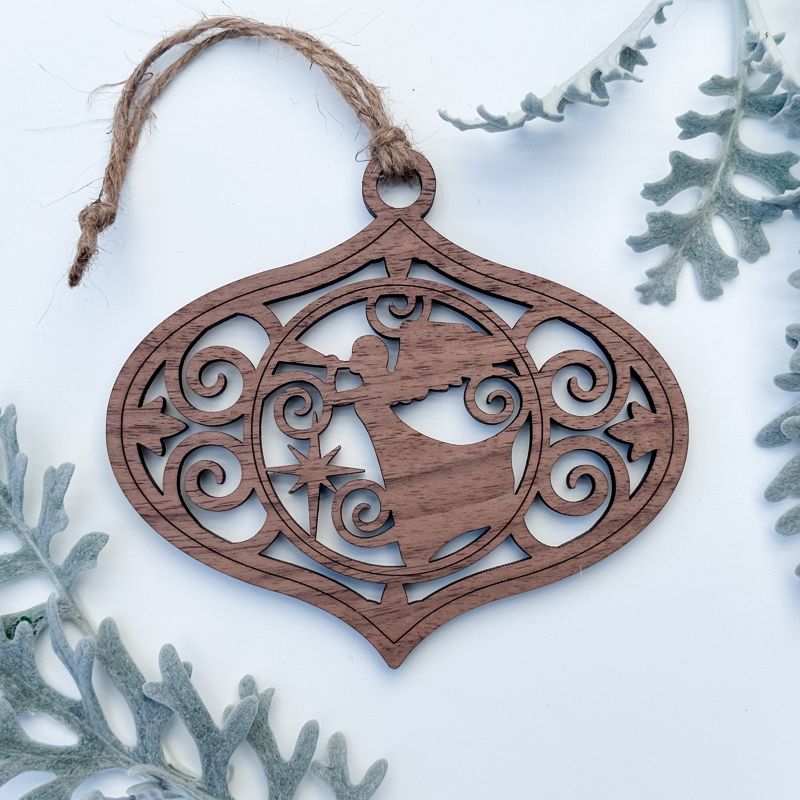 Handcrafted Wooden Bauble Ornaments: Personalize Your Holidays with Festive Designs!