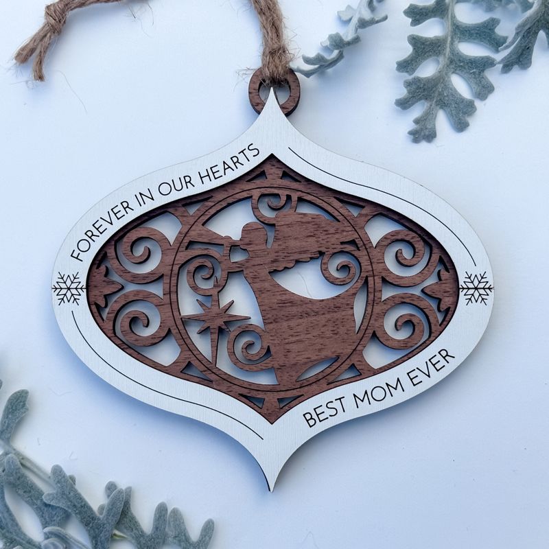 Handcrafted Wooden Bauble Ornaments: Personalize Your Holidays with Festive Designs!