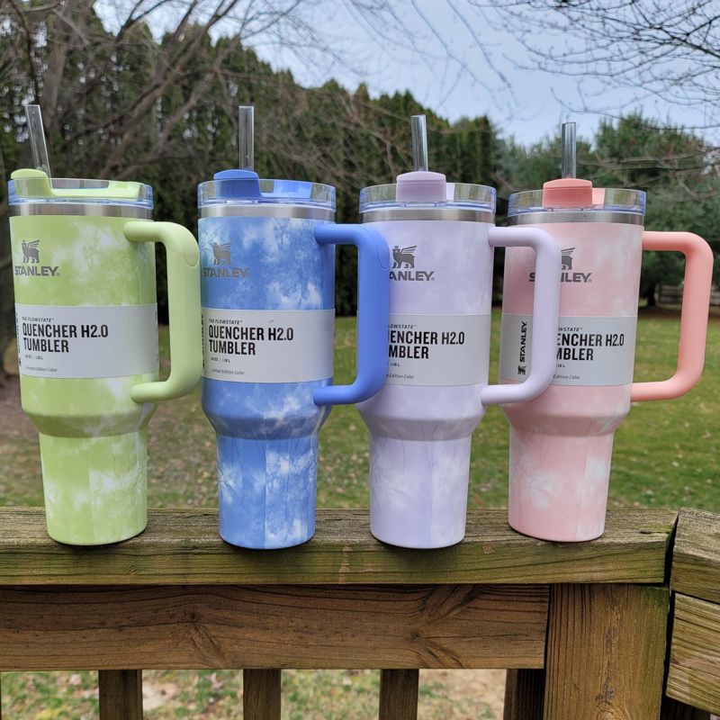 Stanley 40oz Target Exclusive Tie Dye HTF **FREE KEYCHAIN ** Citron Ocean Peach Wisteria Tie Dye Brand New (Brilliant White, Plain - No Engraving)
