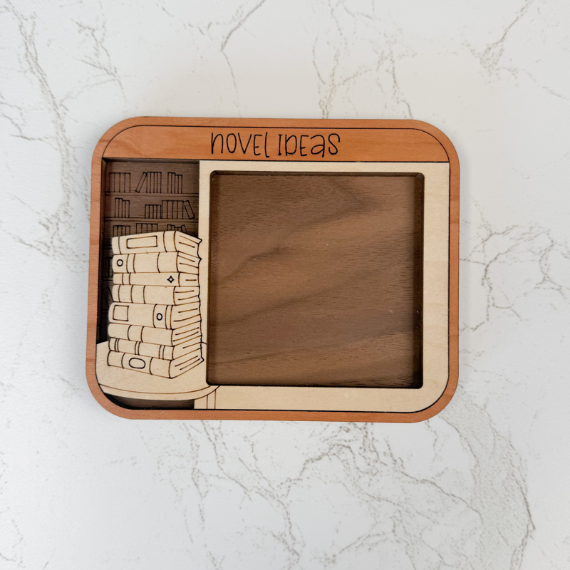 "Novel Ideas" book lover sticky note holder