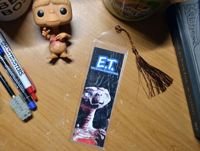 E.T. The Extraterrestrial 7.75 x 2.30 Bookmark with Tassel