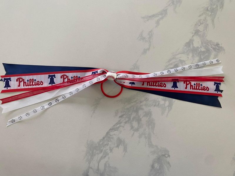 Phillies Pony Bow
