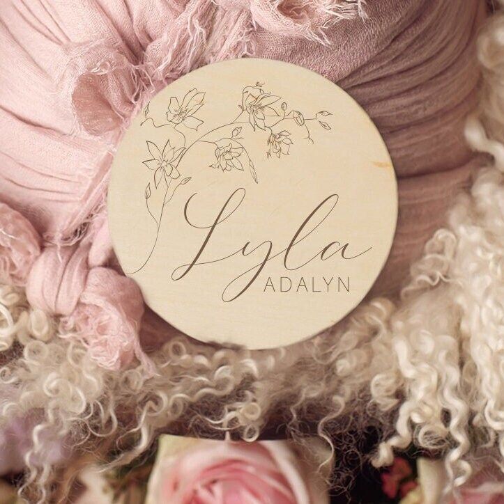 Wooden Baby Name Sign, Newborn Name Wood Sign, Birth Announcement Sign, Girl Floral Name Wooden Sign, Boho Name Announcement, Name Plaque (4")