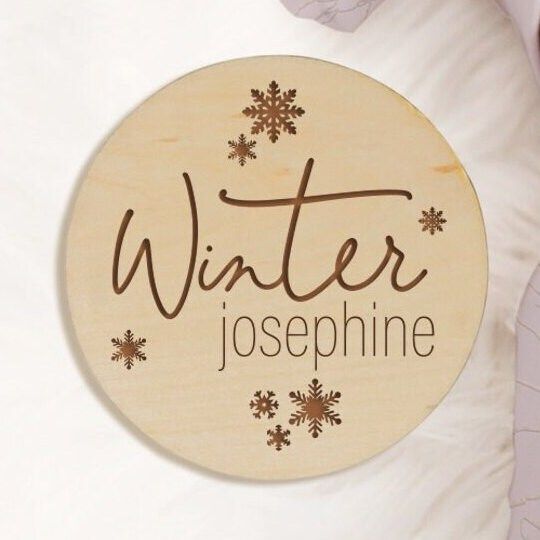 Winter Baby Name Announcement Sign, Snowflake Newborn Sign, Birth Announcement Sign, Wood Baby Name Sign, Baby Circle Sign (4")