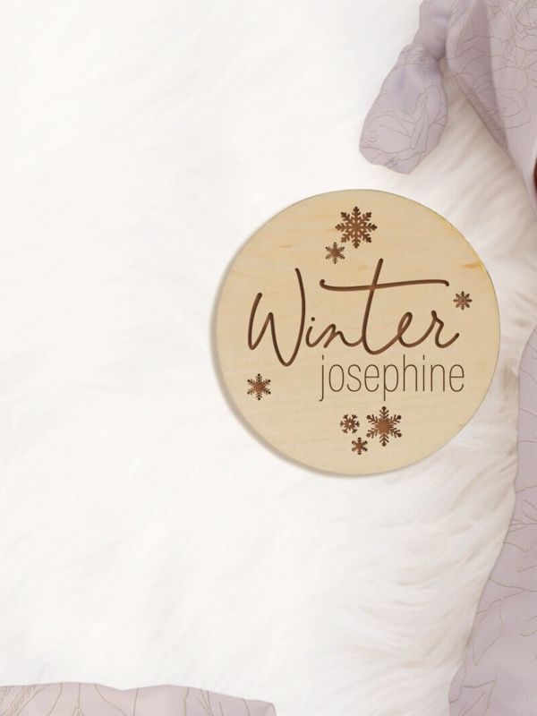 Winter Baby Name Announcement Sign, Snowflake Newborn Sign, Birth Announcement Sign, Wood Baby Name Sign, Baby Circle Sign (4")