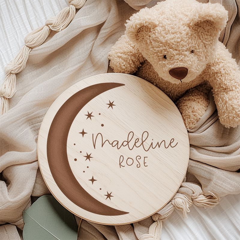 Celestial Baby Name Sign, Wooden Newborn Name Photo Prop, Moon and Stars Name Sign, Name Reveal Sign, Name Announcement, Luna y estrellas (4")