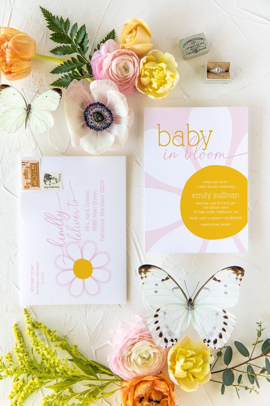 Girl Baby Shower Invitation Baby in Bloom Daisy Baby Girl Sprinkle Summer Flower Party (10 printed invitations, Plain White Envelopes)