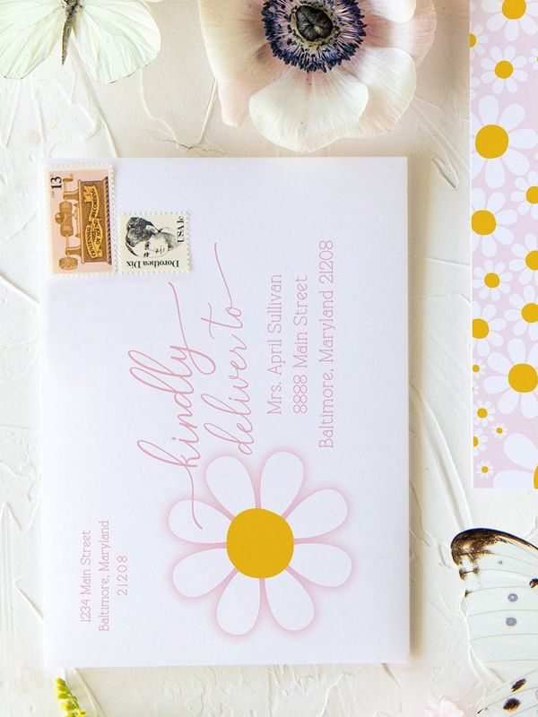 Baby in Bloom Daisy Baby Girl Shower Invitation Girl Baby Sprinkle Summer Flower Party (10 printed invitations, Plain White Envelopes)