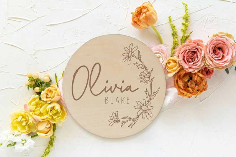 Daisy Wooden Baby Name Announcement Sign | Flower Engraved Baby Name Reveal Plaque | Floral Birth Announcement | Newborn Photo Prop Wood (4")