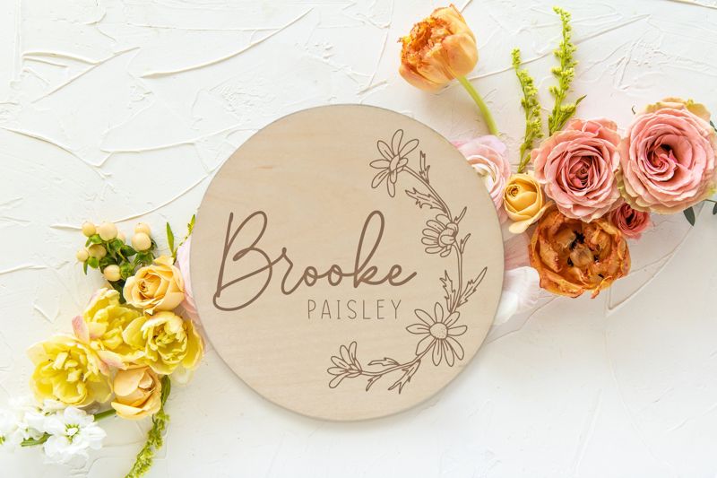 Daisy Wooden Baby Name Announcement Sign | Flower Engraved Baby Name Reveal Plaque | Floral Birth Announcement | Newborn Photo Prop Wood (4")