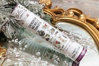 Evergreen and Holly transfer, Rub on transfer, furniture transfer, Belles and Whistles, Dixie Belle Transfers
